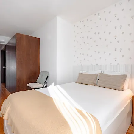 Viva Serralves Patio Apartment