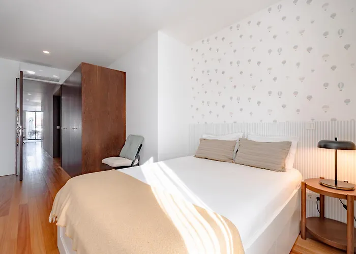 Viva Serralves Patio شقة