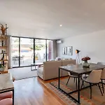 Viva Serralves Patio דירה *