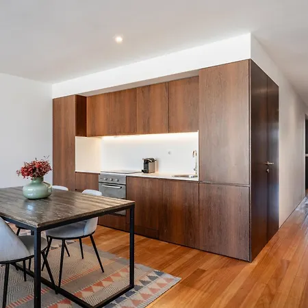 Viva Serralves Patio Порту